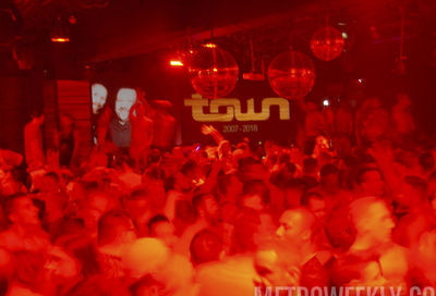 Closing Night at Town #185